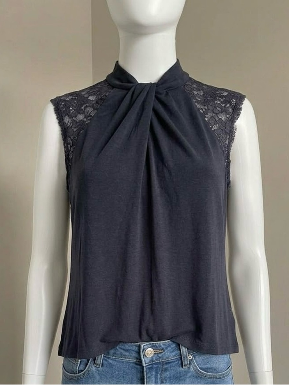 Cable & Gauge Women Top Chic Lace Shoulder Twist High Neck Tank Black Sz Medium